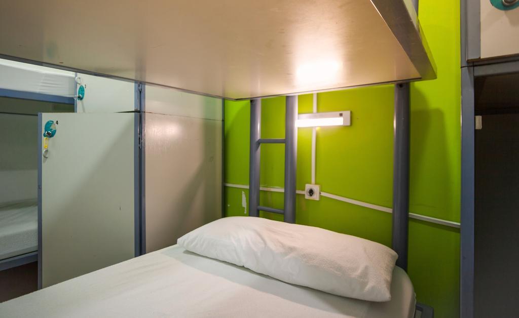 Center-Ramblas Hostal Barcelona Habitación foto